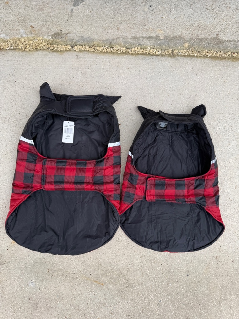 Two plush jackets/capes for dogs. Sizes M and L. New.